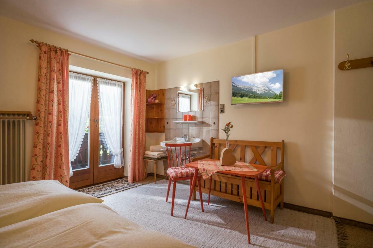 Gastehaus Poll Maria Apartamento Scheffau am Wilden Kaiser Exterior foto
